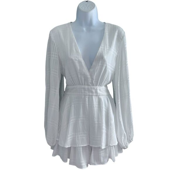 ONE AND ONLY White Textured Deep V-Neck Long Sleeve Shorts Dress L - Picture 1 of 5